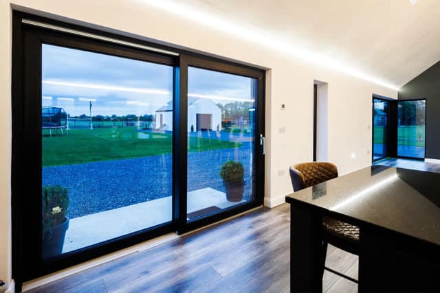 Okna HS - co to jest? Poznaj zalety, cechy i zastosowanie nowoczesnych rozwiązań